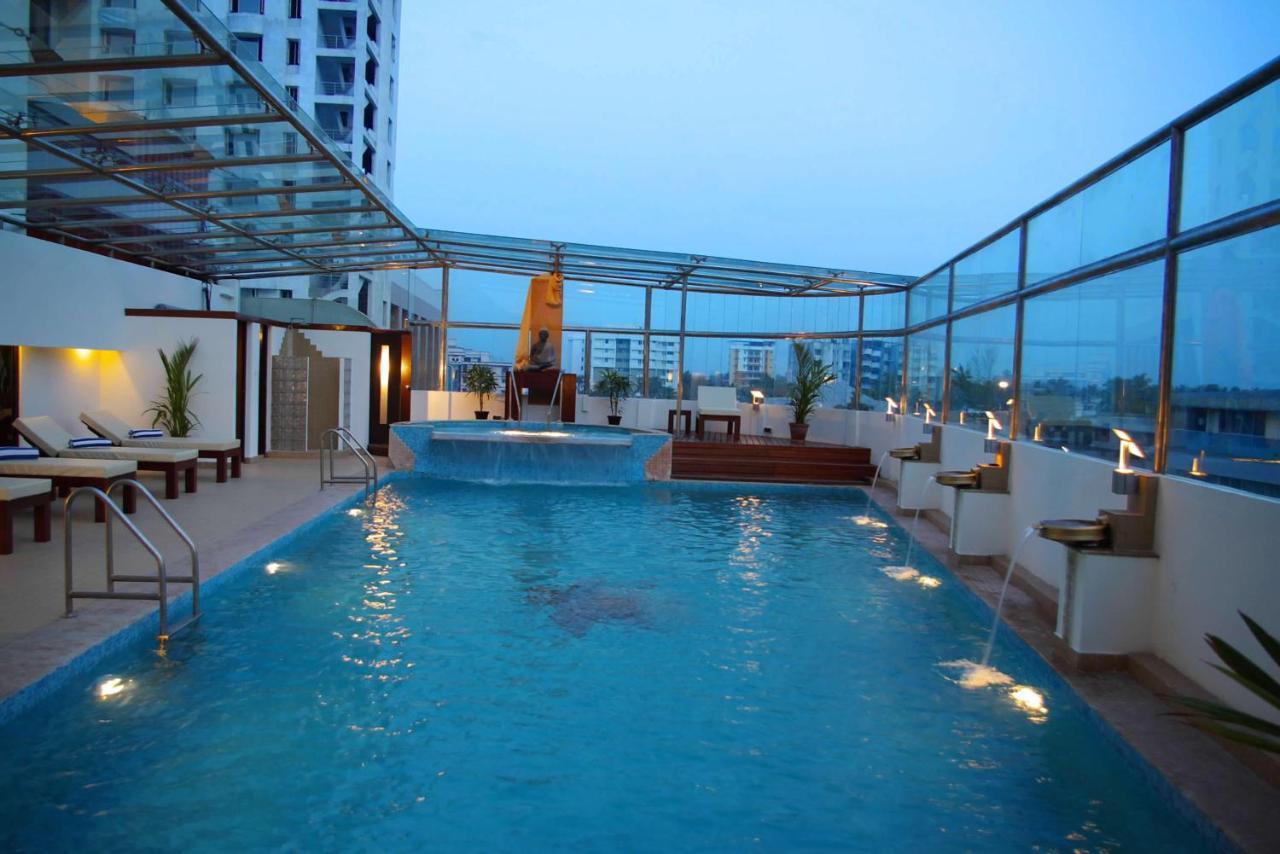 Hotel Gokulam Park Kochi Exteriér fotografie