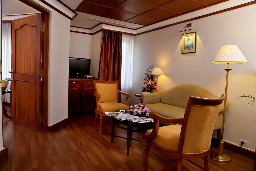 Hotel Gokulam Park Kochi Exteriér fotografie