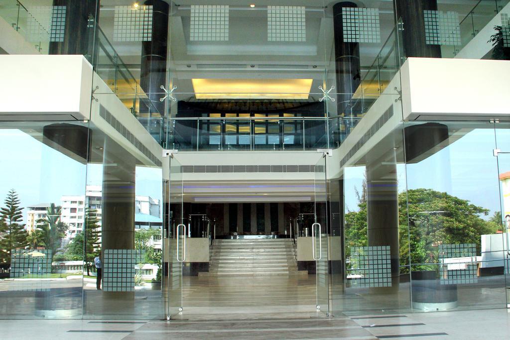 Hotel Gokulam Park Kochi Exteriér fotografie