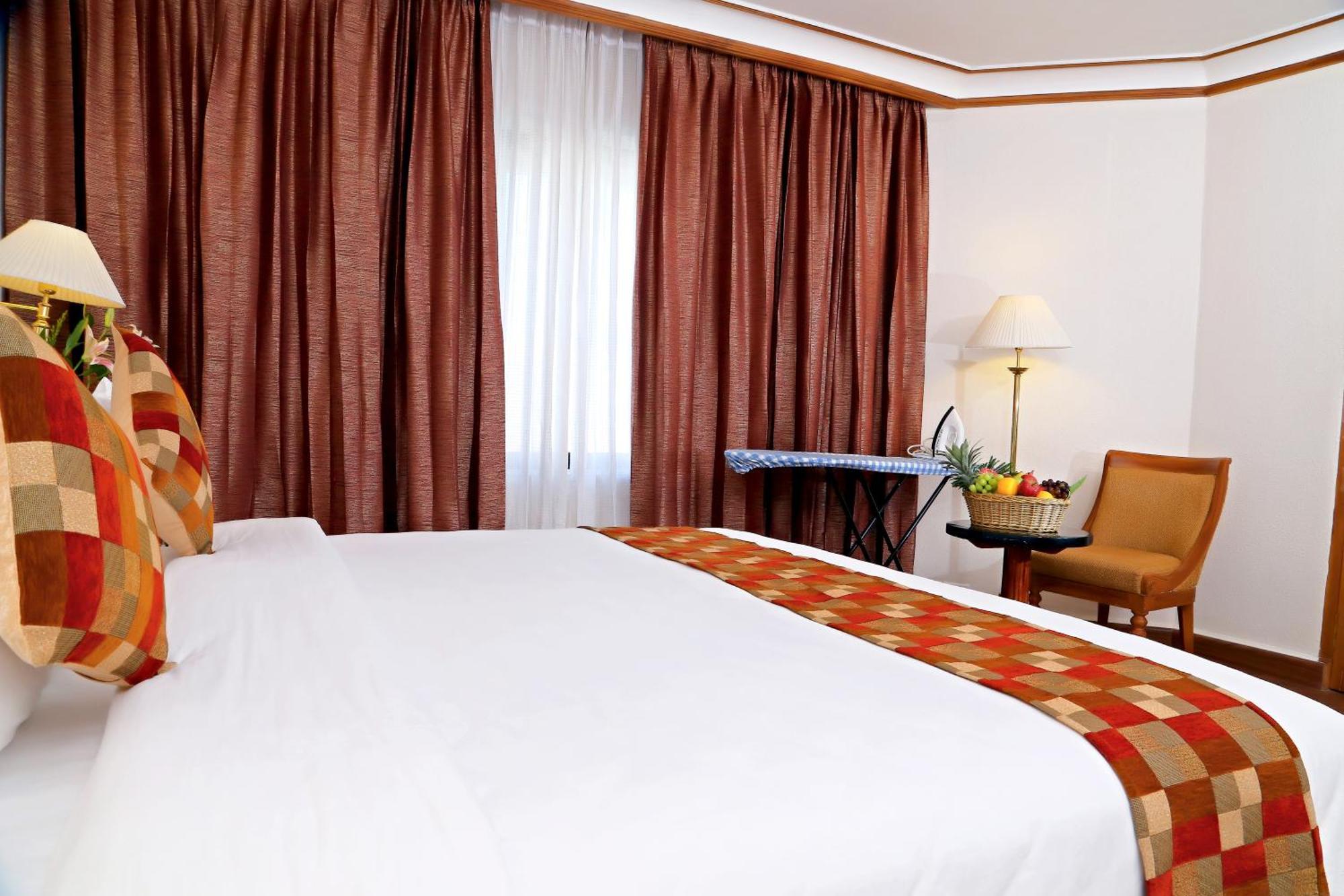 Hotel Gokulam Park Kochi Exteriér fotografie